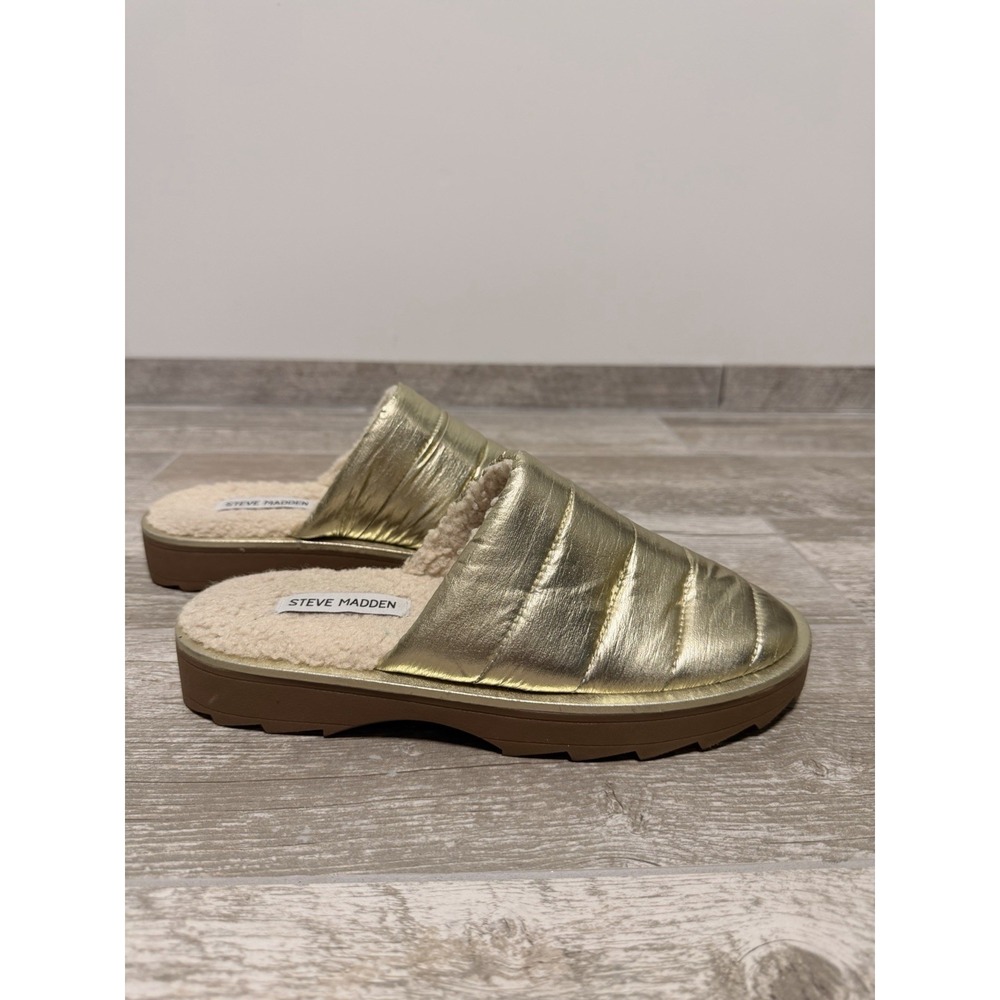NWOB Steve Madden Women's Chex Gold Round Toe Quilted‎ Puffer For Mules Sz 8